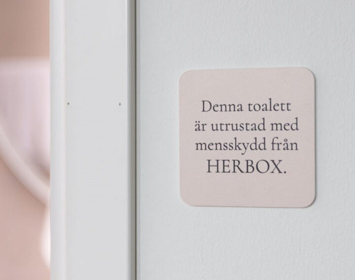 skylt-herbox-mensskydd-tillgangligt.jpg